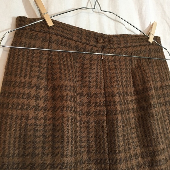 M. Keller Wool Houndstooth Plaid Pencil Skirt - Picture 5 of 8